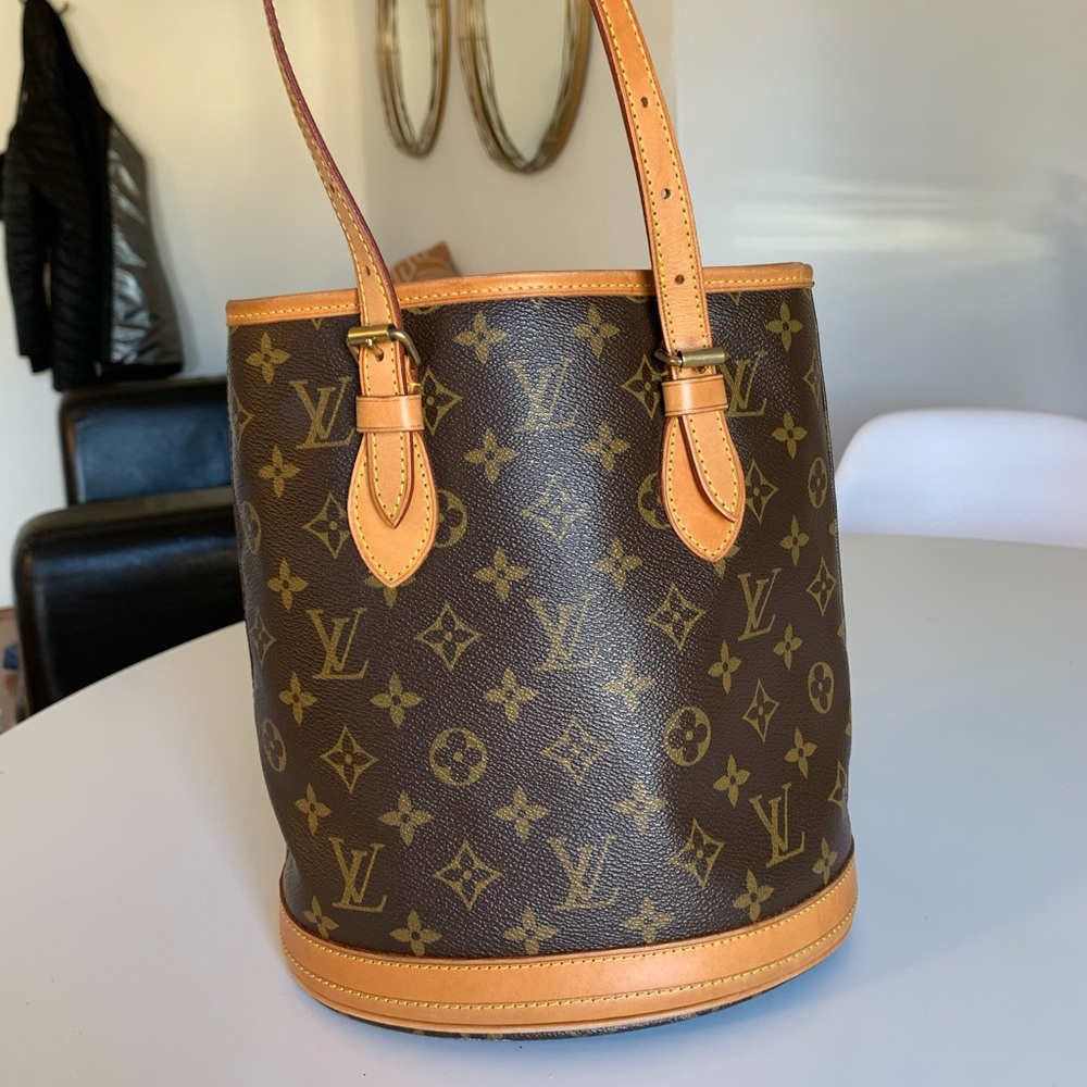 ✨Louis Vuitton vintage bucket bag PM✨